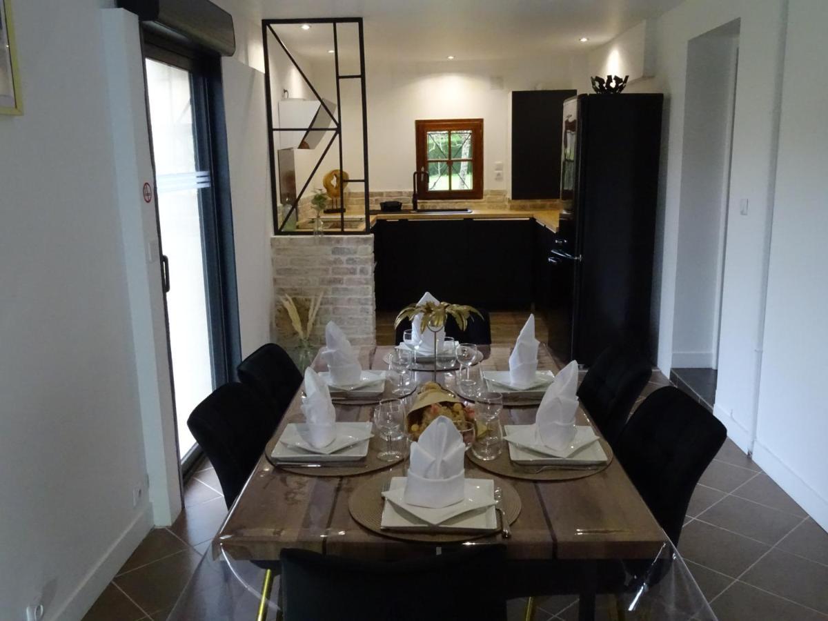 Le Clos De La Deesse La Ferte-Saint-Cyr Экстерьер фото
